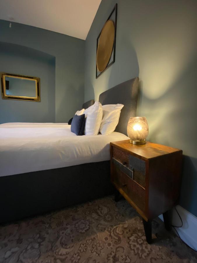Hotel Picton-House à Llandowror Extérieur photo