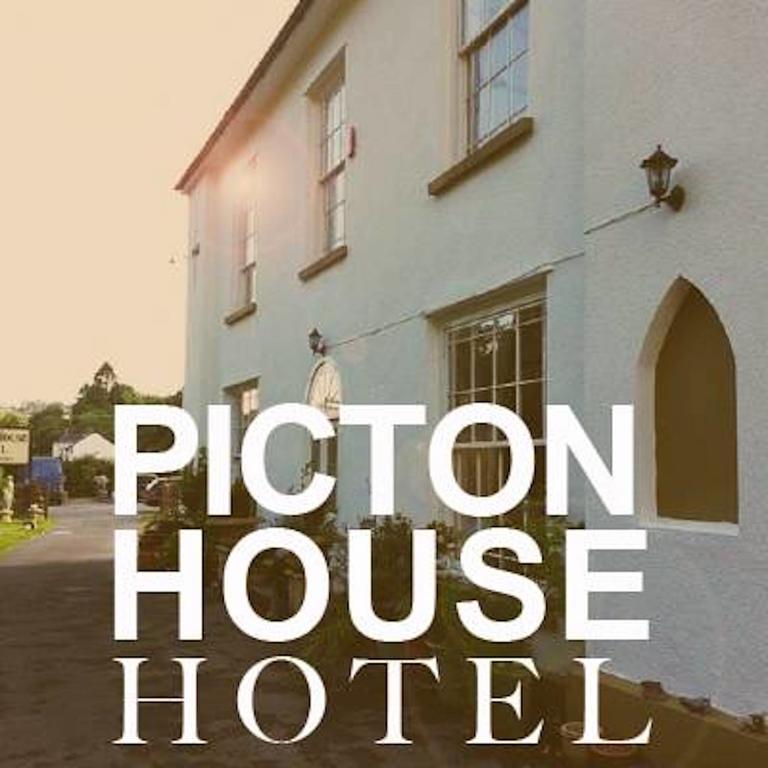 Hotel Picton-House à Llandowror Extérieur photo