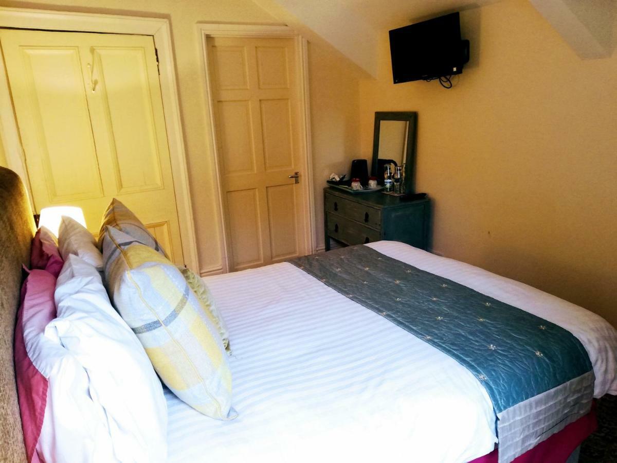 Hotel Picton-House à Llandowror Extérieur photo